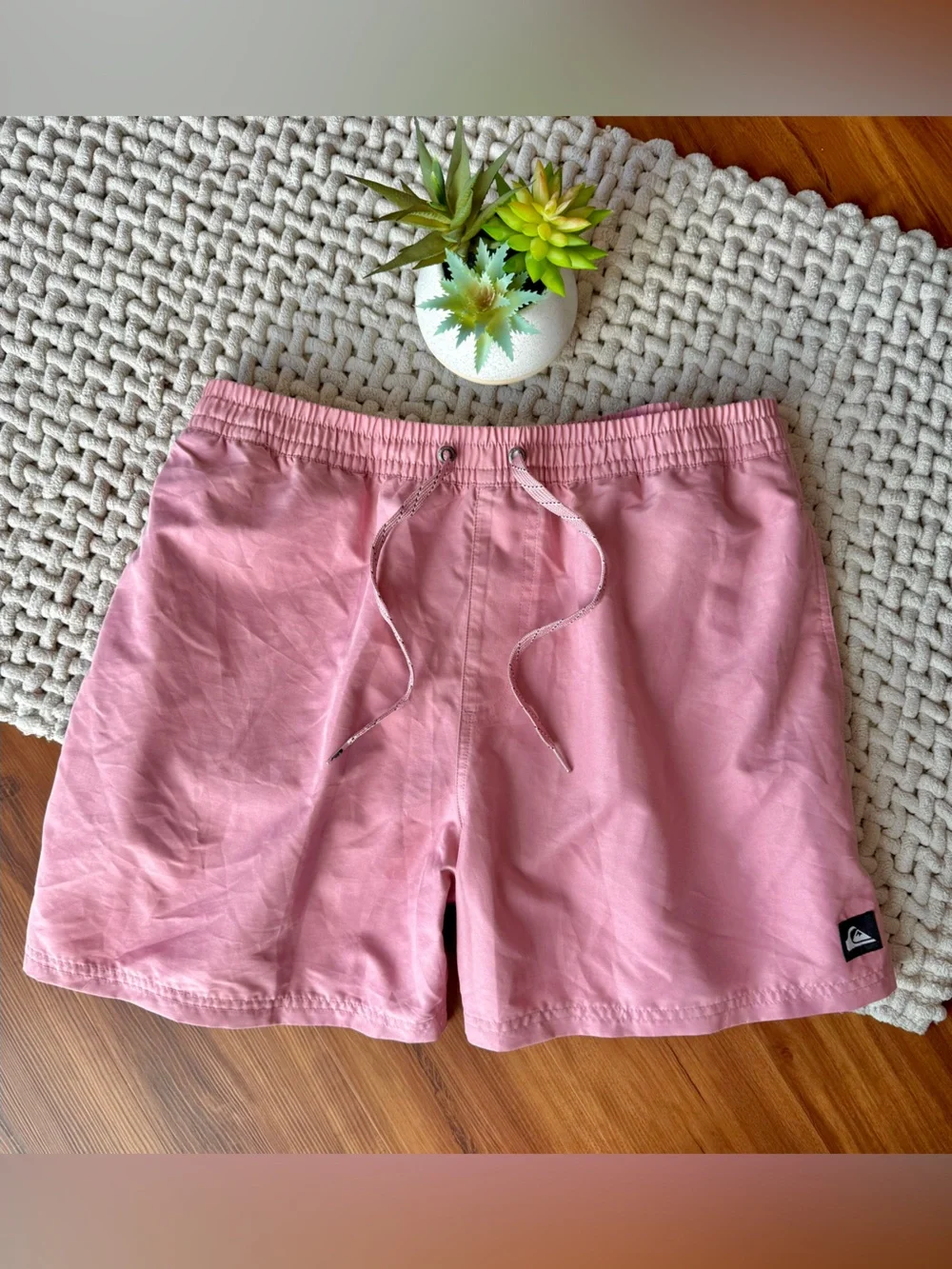 Quiksilver | Men's Everyday Solid Swim Trunks | Dusty Rose | XL